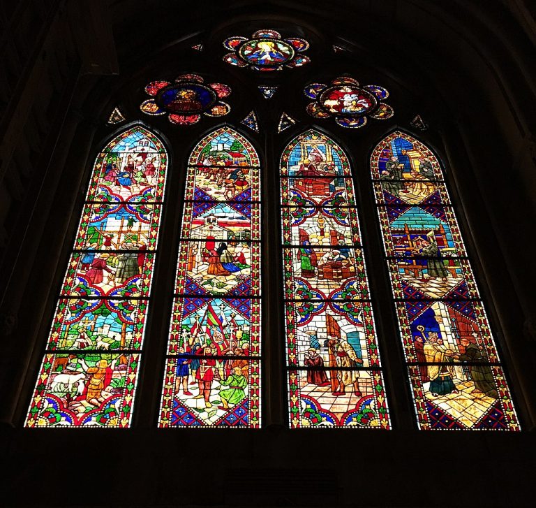 1024px Stained window example Leon Cathedral 768x727