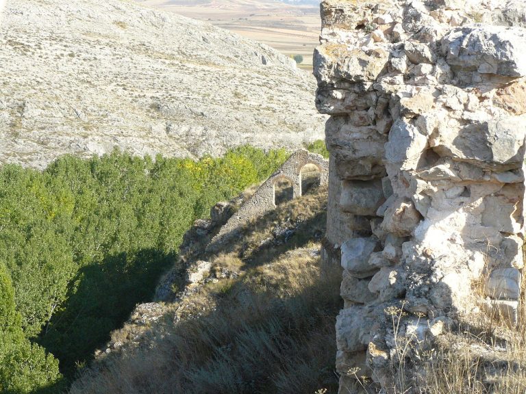 1280px AcueductBerlangaDeDuero 768x576