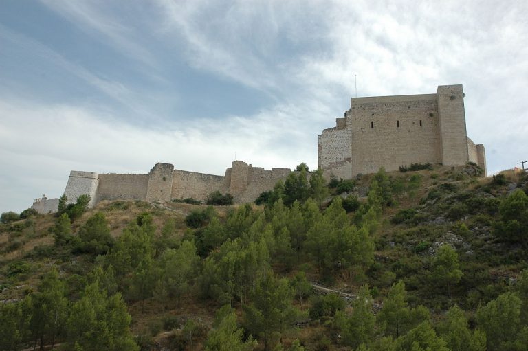 1280px Castell de Miravet   General3 768x511