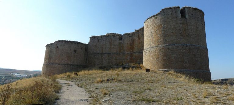 1280px CastilloBerlangaDeDueroSur rectangular 768x344