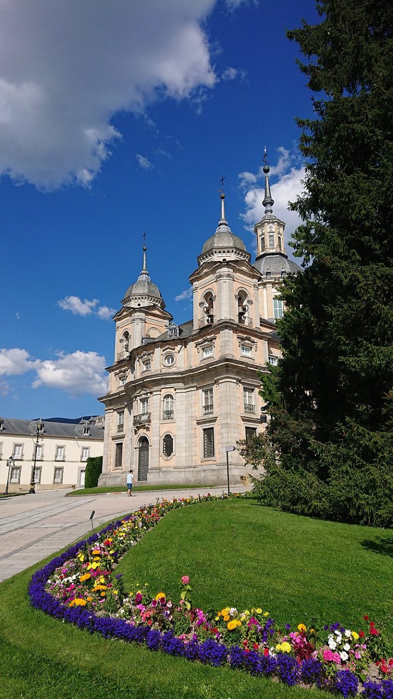 800px Royal Chapel at La Granja de San Ildefonso Spain 768x1365