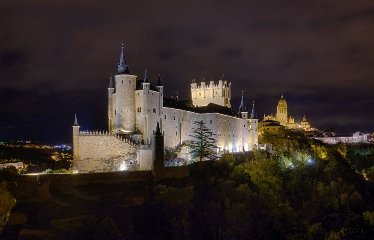 Alcazar at night   Segovia Spain   panoramio 768x494