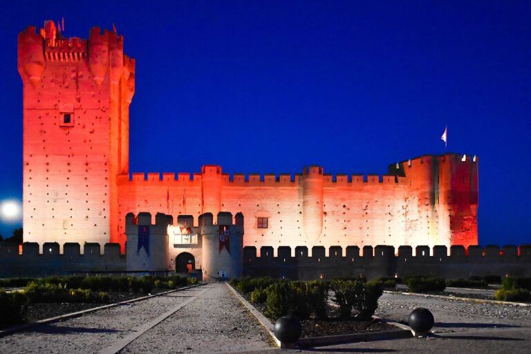 Castillo de la Mota   Noche 768x512