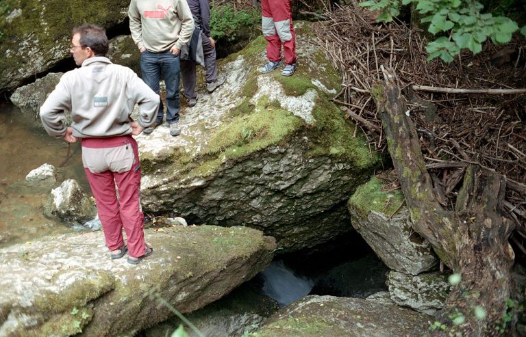 1280px Sumidero rio Guarena 768x493