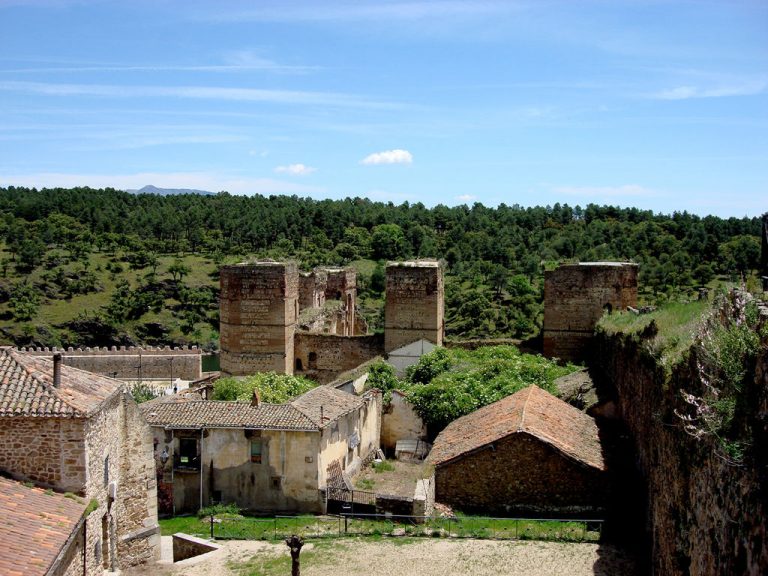 1024px Vista del Castillo de Buitrago desde la muralla 768x576