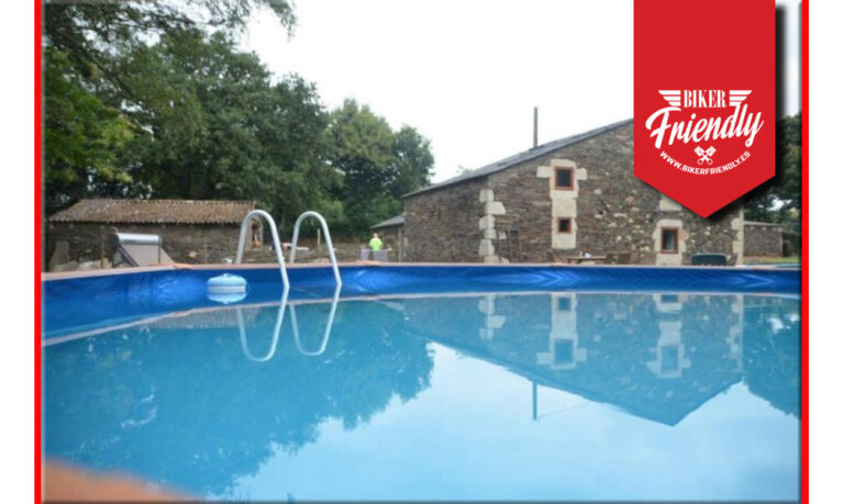 albergue os xistral piscina 768x459