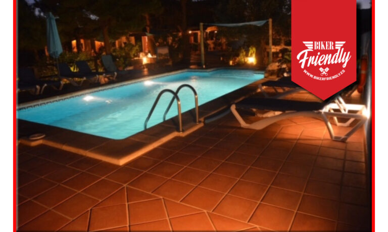 sa sort piscina nocturna 768x459