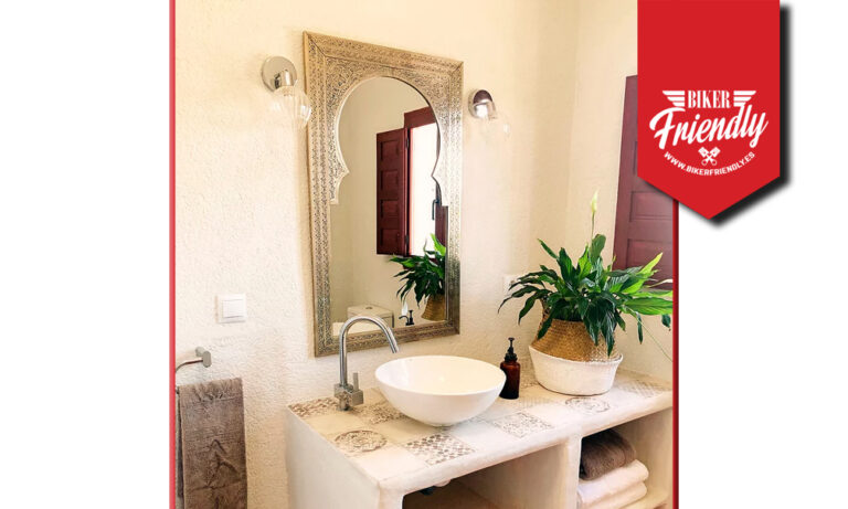 cave holidays 3 768x461